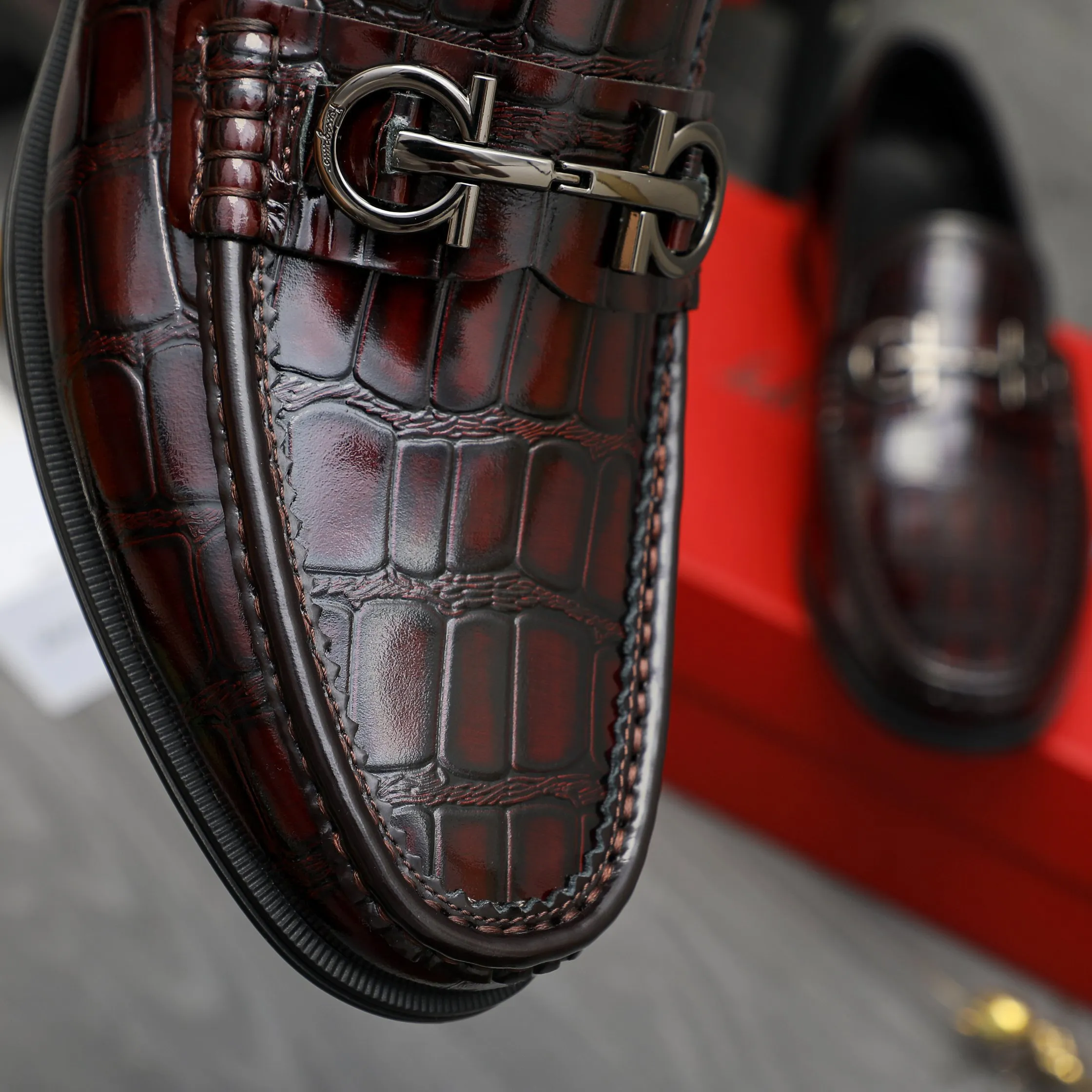 Men's shoes 💰p442 Product trademark: Ferragamo "Ferragamo" business slip-on leather shoes. Regular size: 38-46 (45.46 is custom-made and non-returnable) Product materials: Selected color-grabbed stone pattern embossed cowhide upper, cowhide lining, rubber outsole